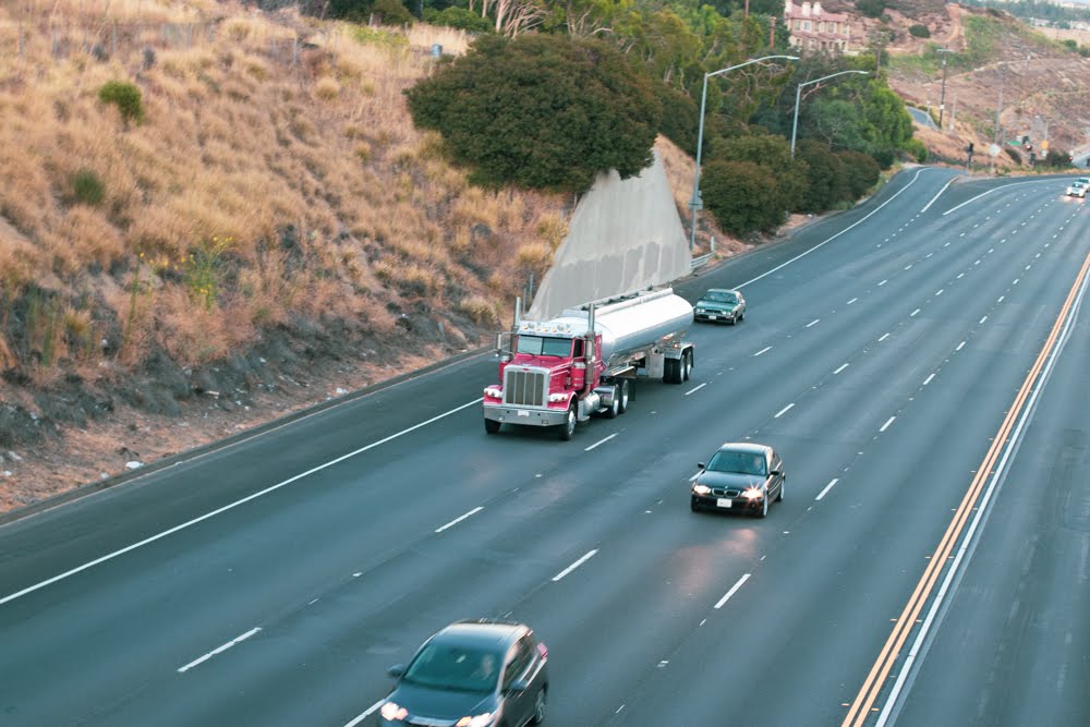 San Antonio, TX – Driver Loses Life in Truck Crash on Loop 410 near ...